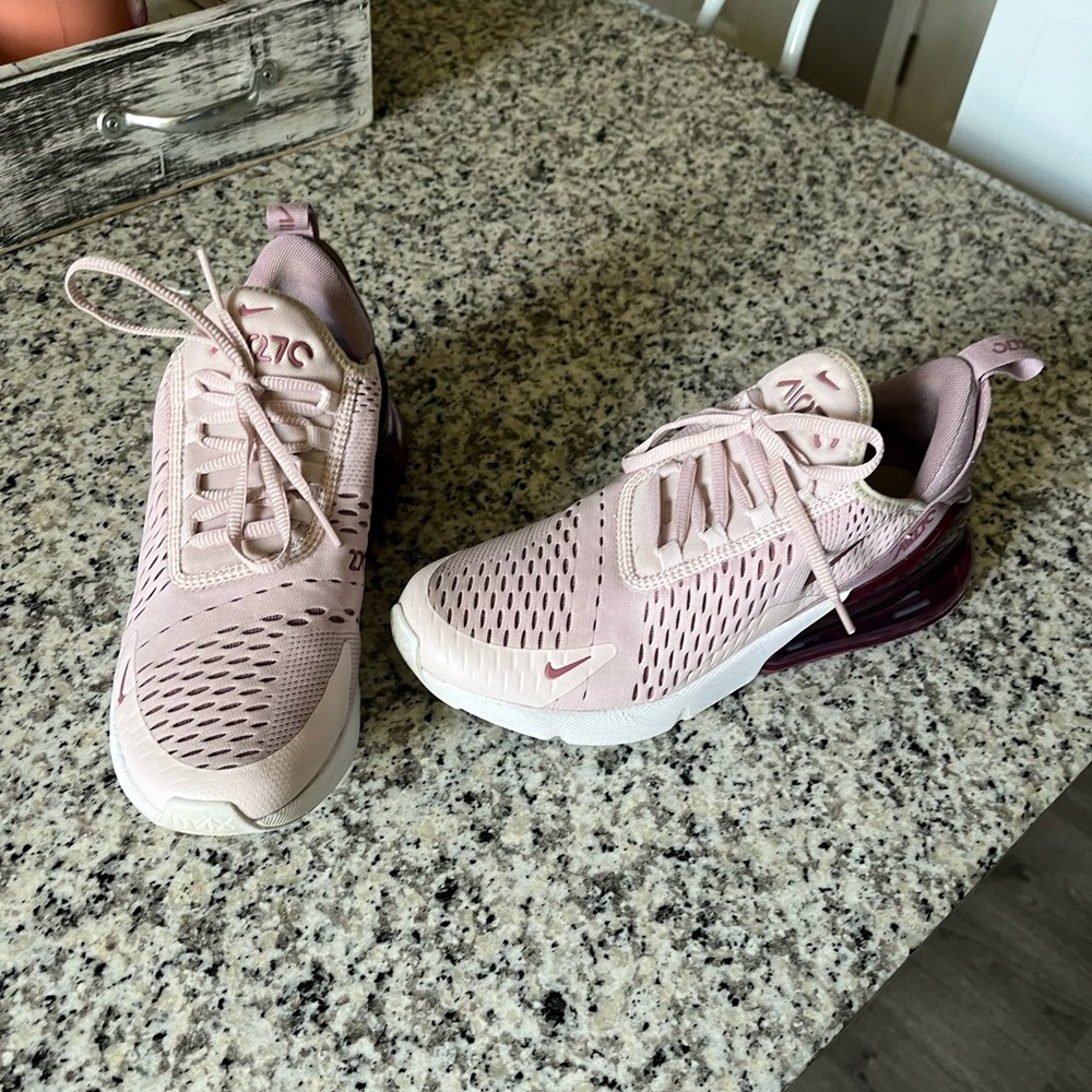 Women’s Nike 270